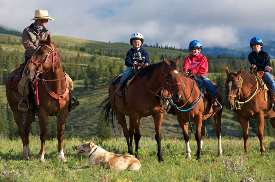 Kids riding program at 4UR Colorado Dude Ranch