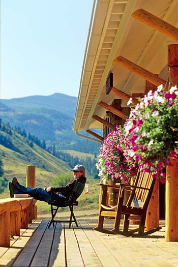 Colorado guest ranch lodging