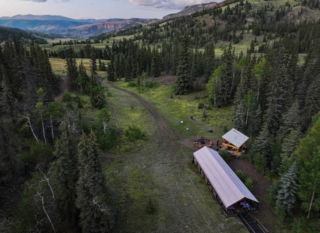 Outdoor dining area in Colorado mountains at the 4UR Ranch